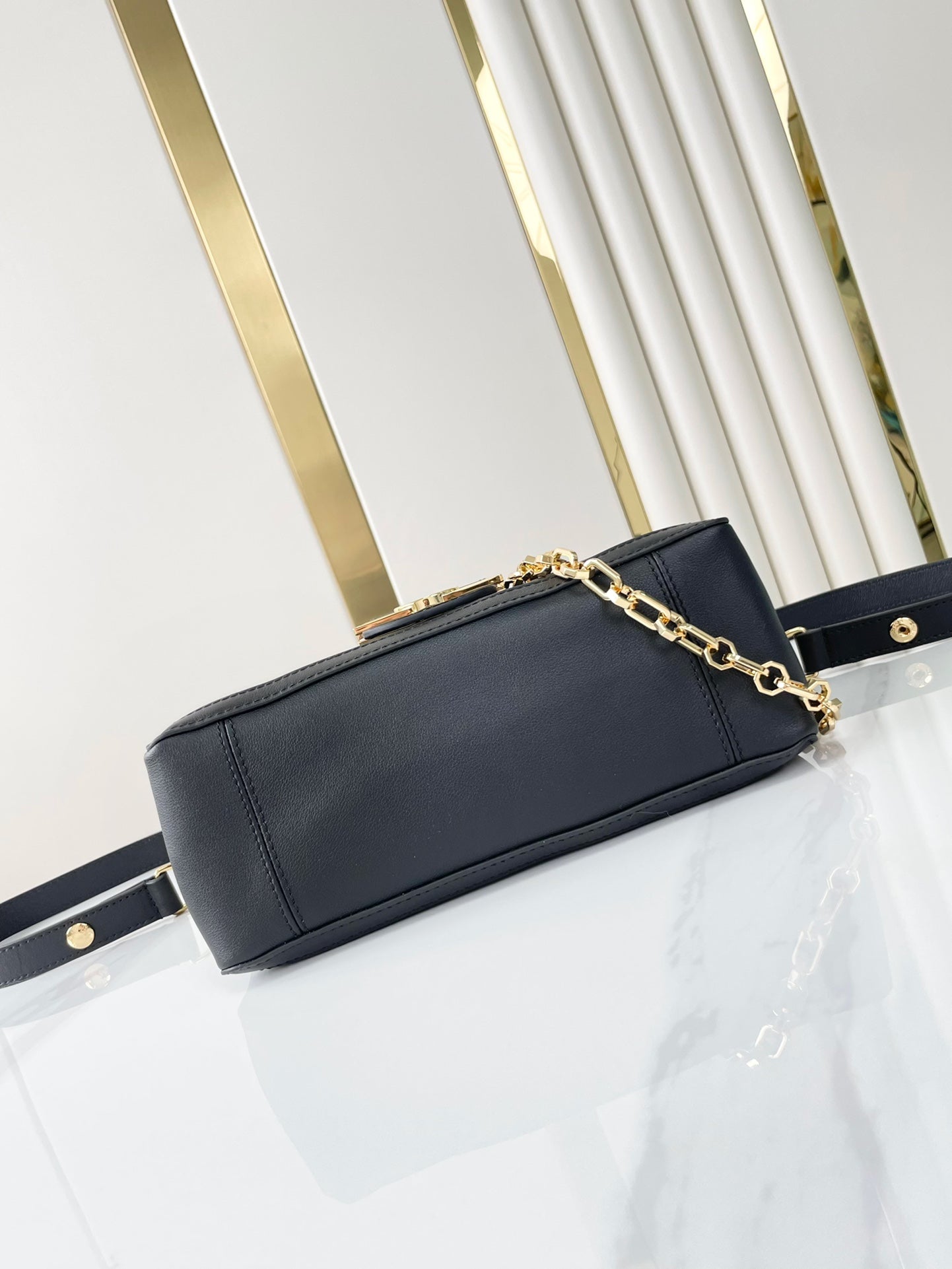 DAUPHINE SOFT MM 24 IN BLACK SMOOTH LAMBSKIN GOLD HARDWARE