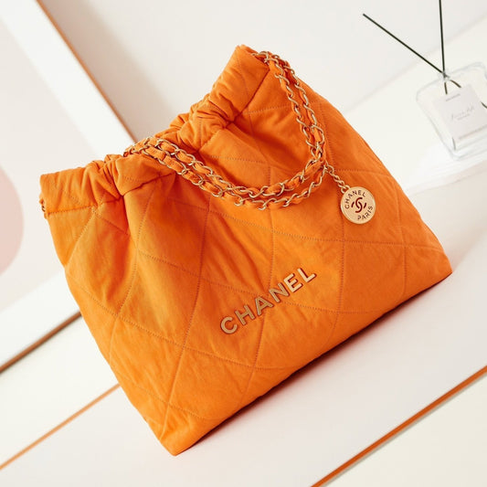 CC CLASSIC MEDIUM 37 BAG IN SAFETY ORANGE CANVAS