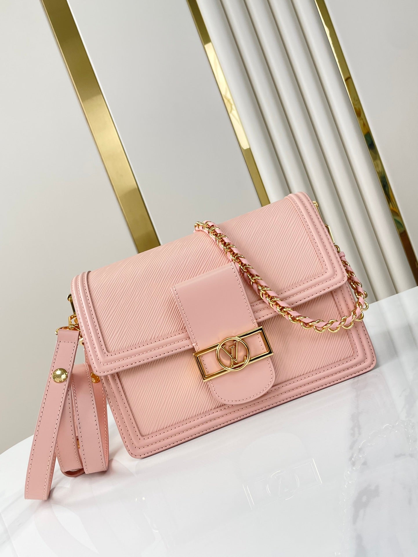 DAUPHINE MM 25 IN LIGHT PINK EPI GRAINED CALFSKIN GOLD HARDWARE