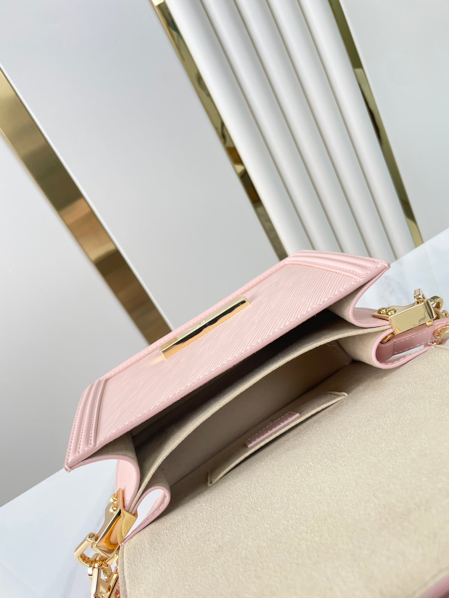 DAUPHINE MINI 20 IN LIGHT PINK EPI GRAINED CALFSKIN GOLD HARDWARE