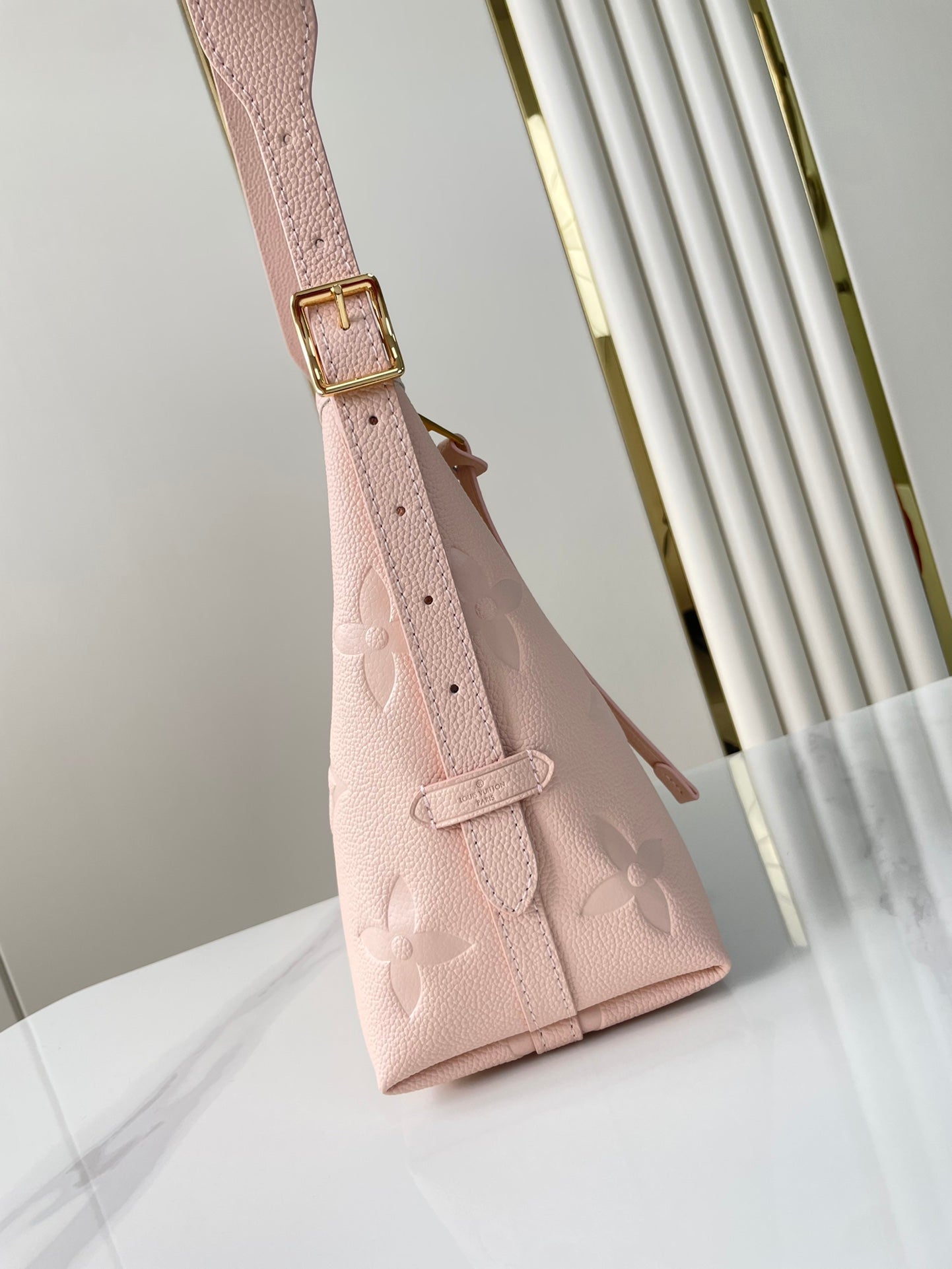 CARRYALL 29 IN LIGHT PINK MONOGRAM EMPREINTE LEATHER