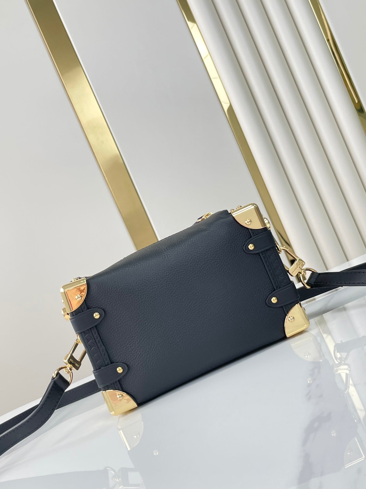 SIDE TRUNK MINI 18 IN BLACK CALFSKIN GOLD HARDWARE