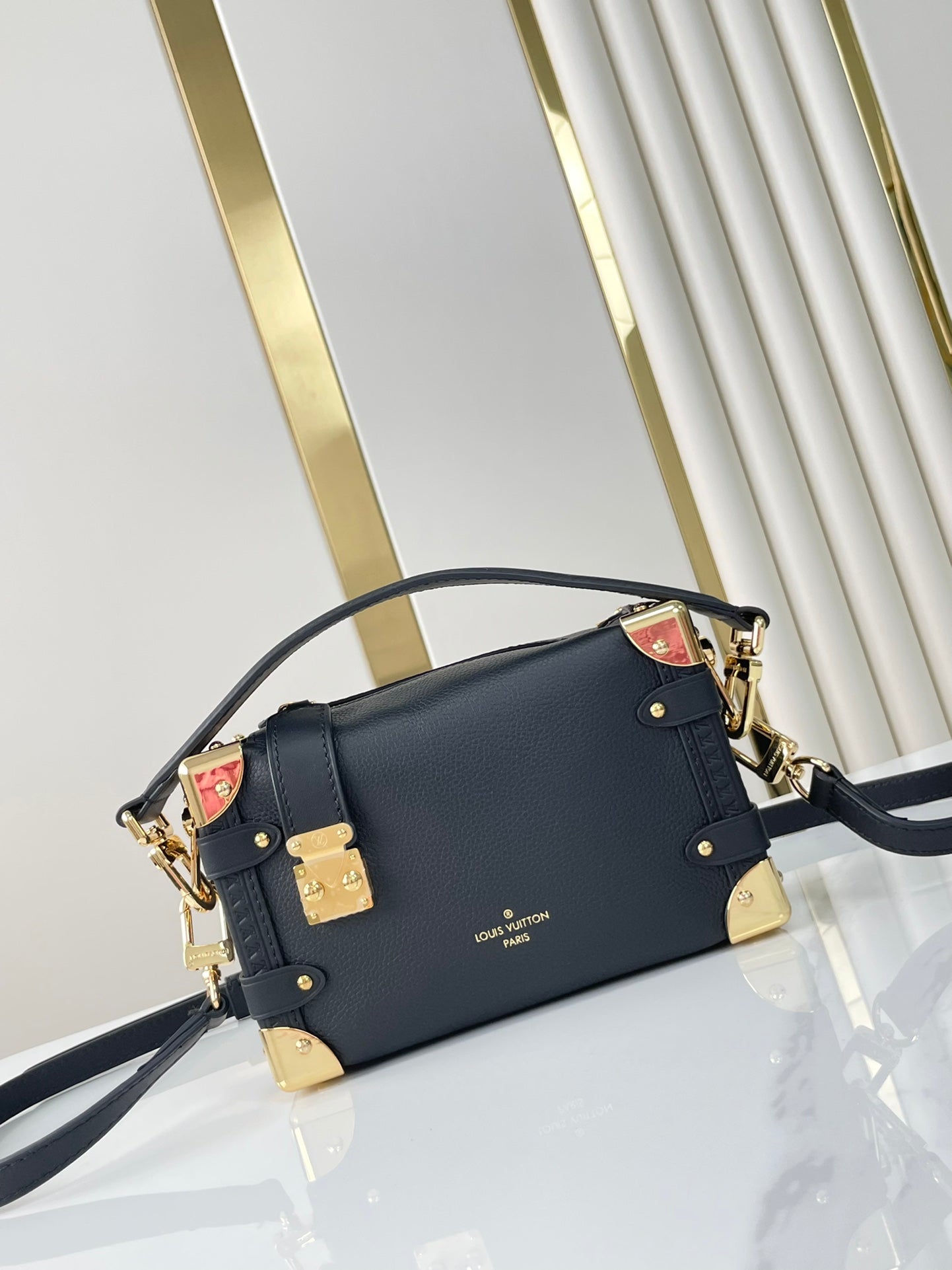 SIDE TRUNK MINI 18 IN BLACK CALFSKIN GOLD HARDWARE