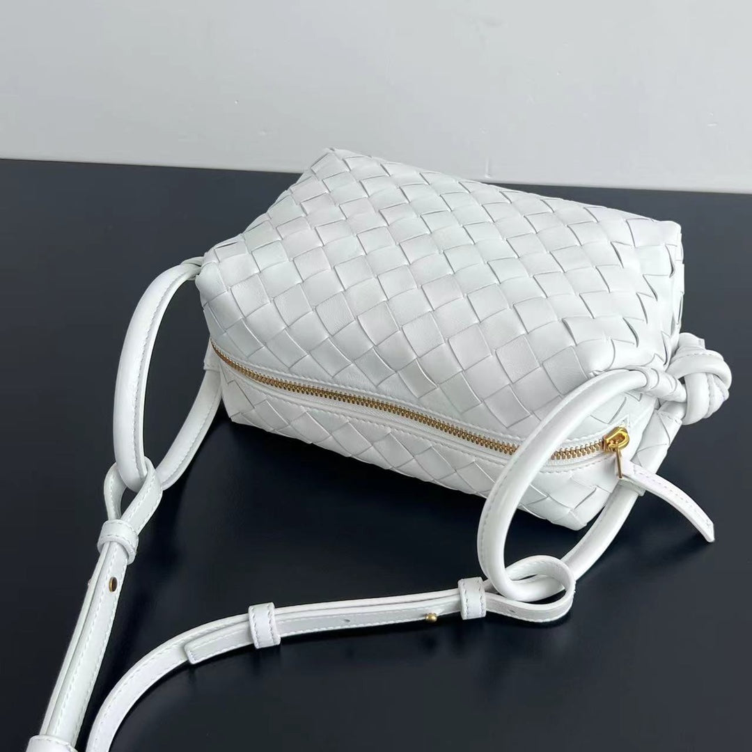 SMALL TOP HANDLE LOOP 19 IN WHITE CALFSKIN