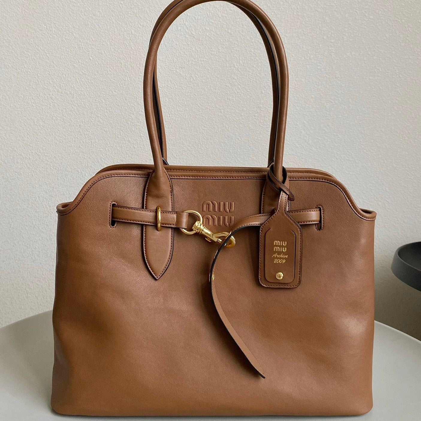 LARGE HANDBAG 40 IN CINNAMON BROWN CALFSKIN