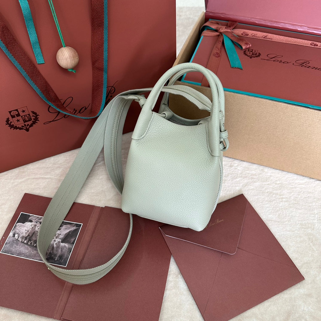 MICRO BALE BAG IN LIGHT GREEN CALFSKIN