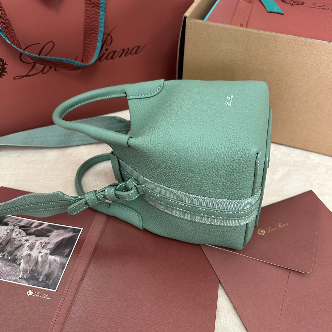 MICRO BALE BAG IN SEA GREEN CALFSKIN