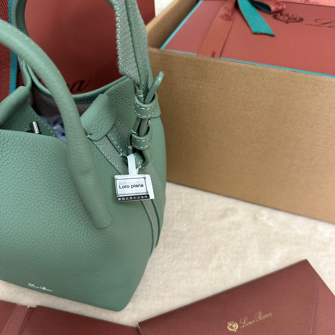 MICRO BALE BAG IN SEA GREEN CALFSKIN