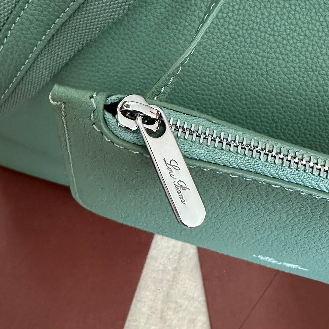 MEDIUM 36 BAG IN PERSIAN GREEN CALFSKIN WITH SILVER HARDWARE