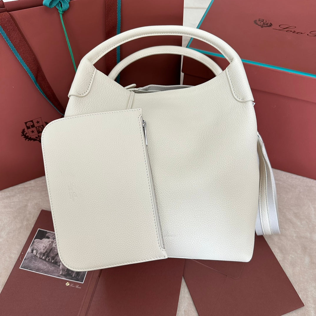 MEDIUM 36 BAG IN WHITE CALFSKIN WITH SILVER HARDWARE