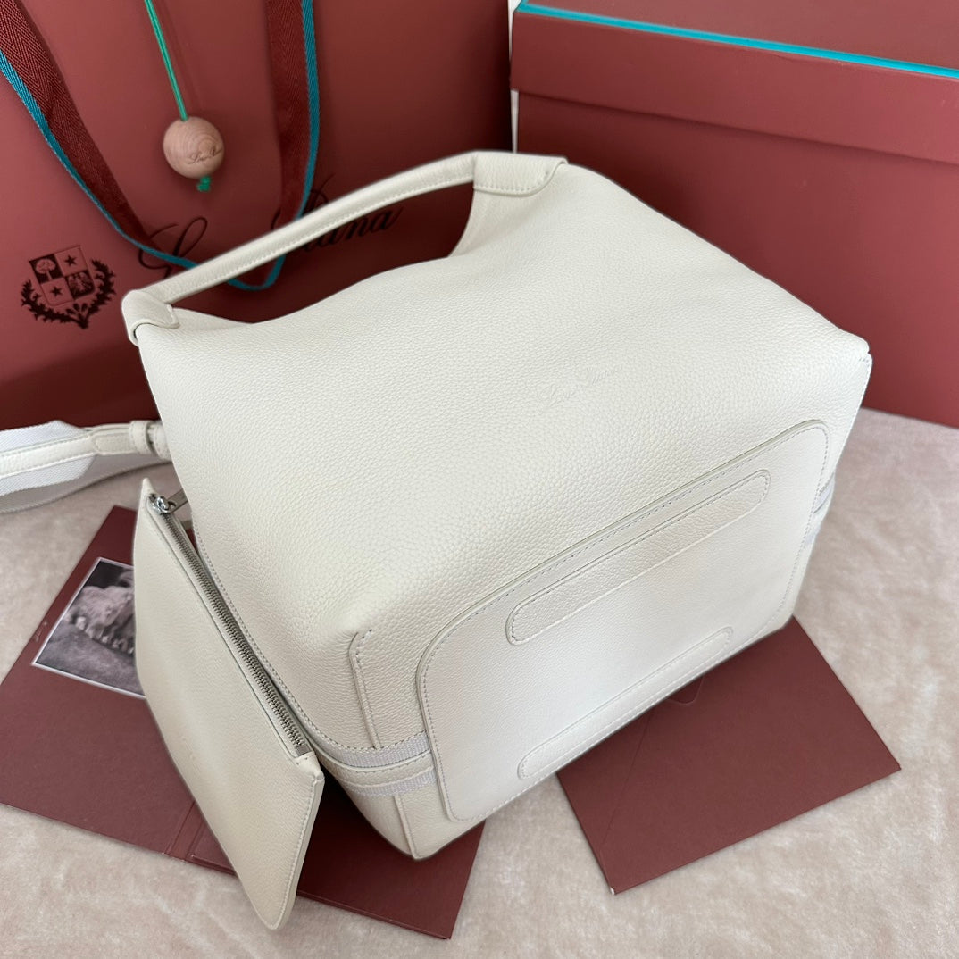 MEDIUM 36 BAG IN WHITE CALFSKIN WITH SILVER HARDWARE