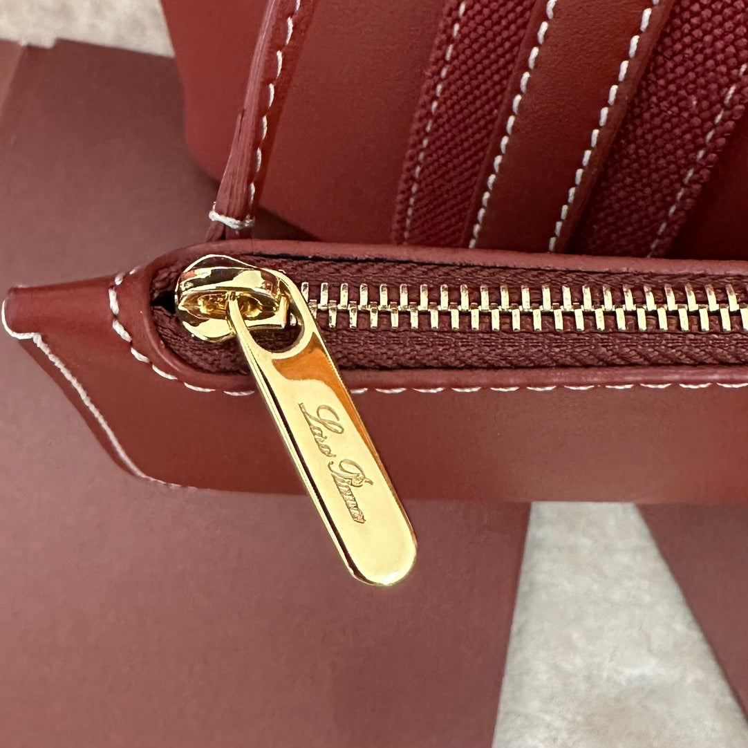 SMALL 21 BALE BAG IN MARS RED GRAINED CALFSKIN WITH GOLD HARDWARE