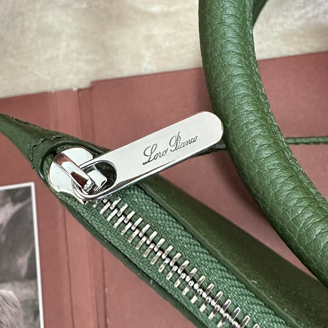 SMALL 21 BALE BAG IN BASIL GREEN GRAINED CALFSKIN WITH SILVER HARDWARE