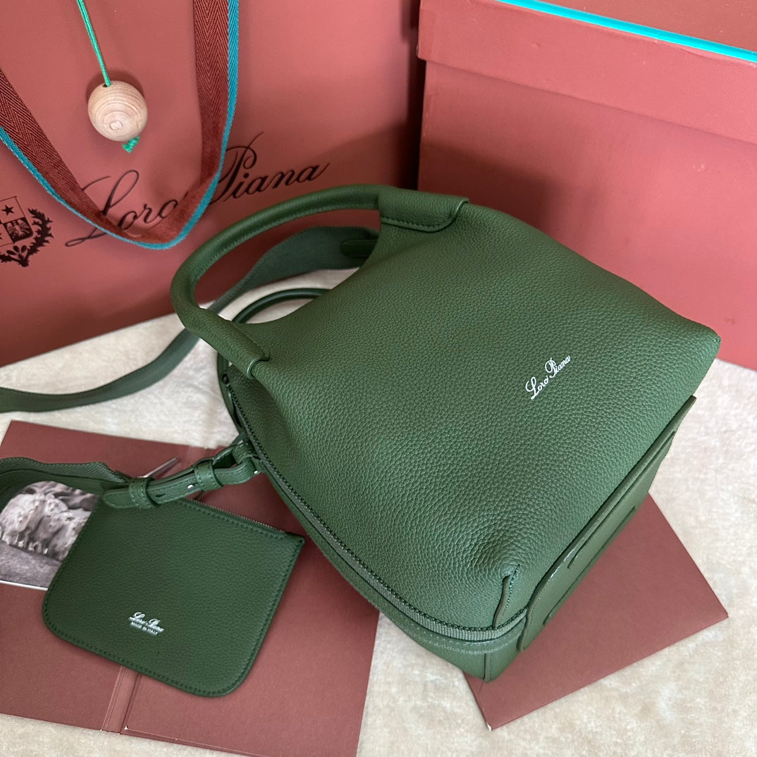 SMALL 21 BALE BAG IN BASIL GREEN GRAINED CALFSKIN WITH SILVER HARDWARE