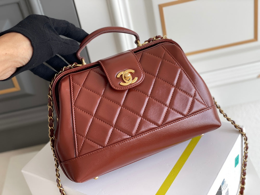 CC MEDIUM 23 BAG WITH HANDLE IN RED BROWN LAMBSKIN