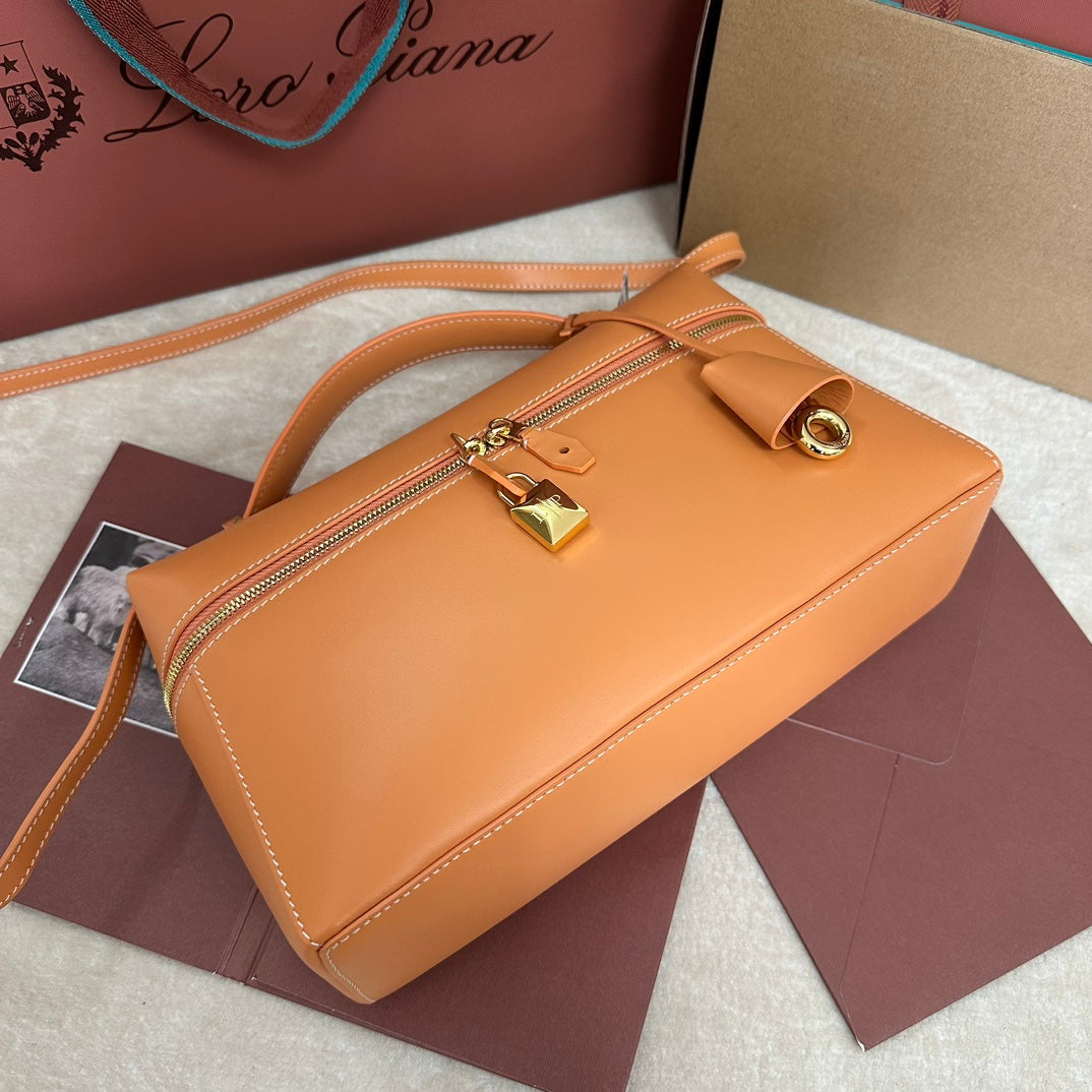 EXTRA BAG L27 IN NEON ORANGE SMOOTH CALFSKIN WITH GOLD HARDWARE