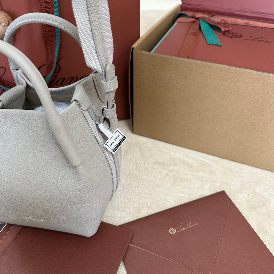 MICRO BALE BAG IN PALE GRAY CALFSKIN