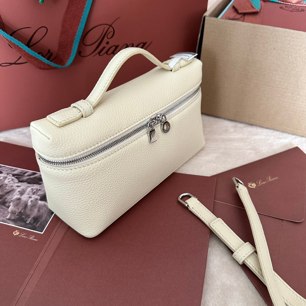 EXTRA POCKET L19 IN BISQUE BEIGE CALFSKIN WITH SILVER HARDWARE