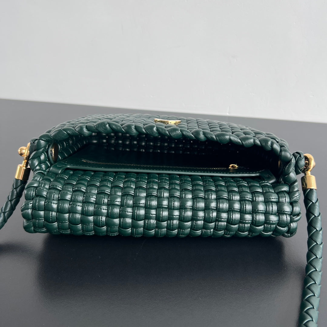 SWING MESSENGER 25 IN DARK GREEN LAMBSKIN GOLD HARDWARE