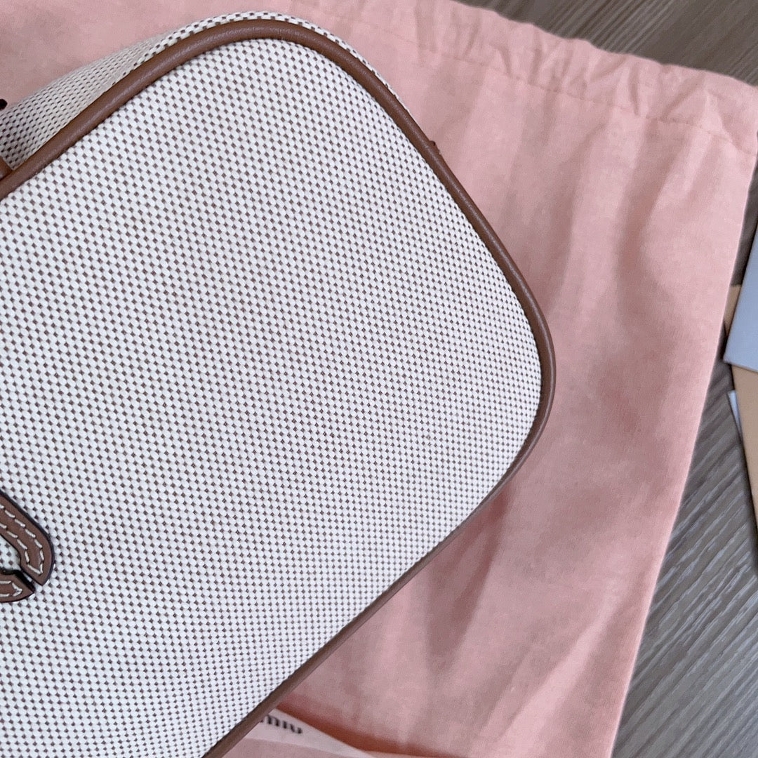 BOWLING BAG 28 IN WHITE CANVAS AND BROWN CALFSKIN TRIM