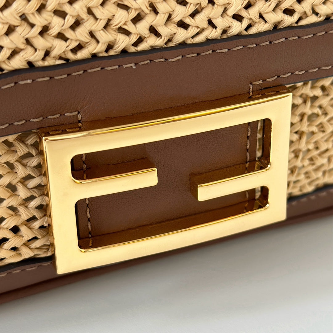 FENDI BAGUETTE 20 BAG IN BEIGE RAFFIA AND BROWN CALFSKIN WITH GOLD HARDWARE