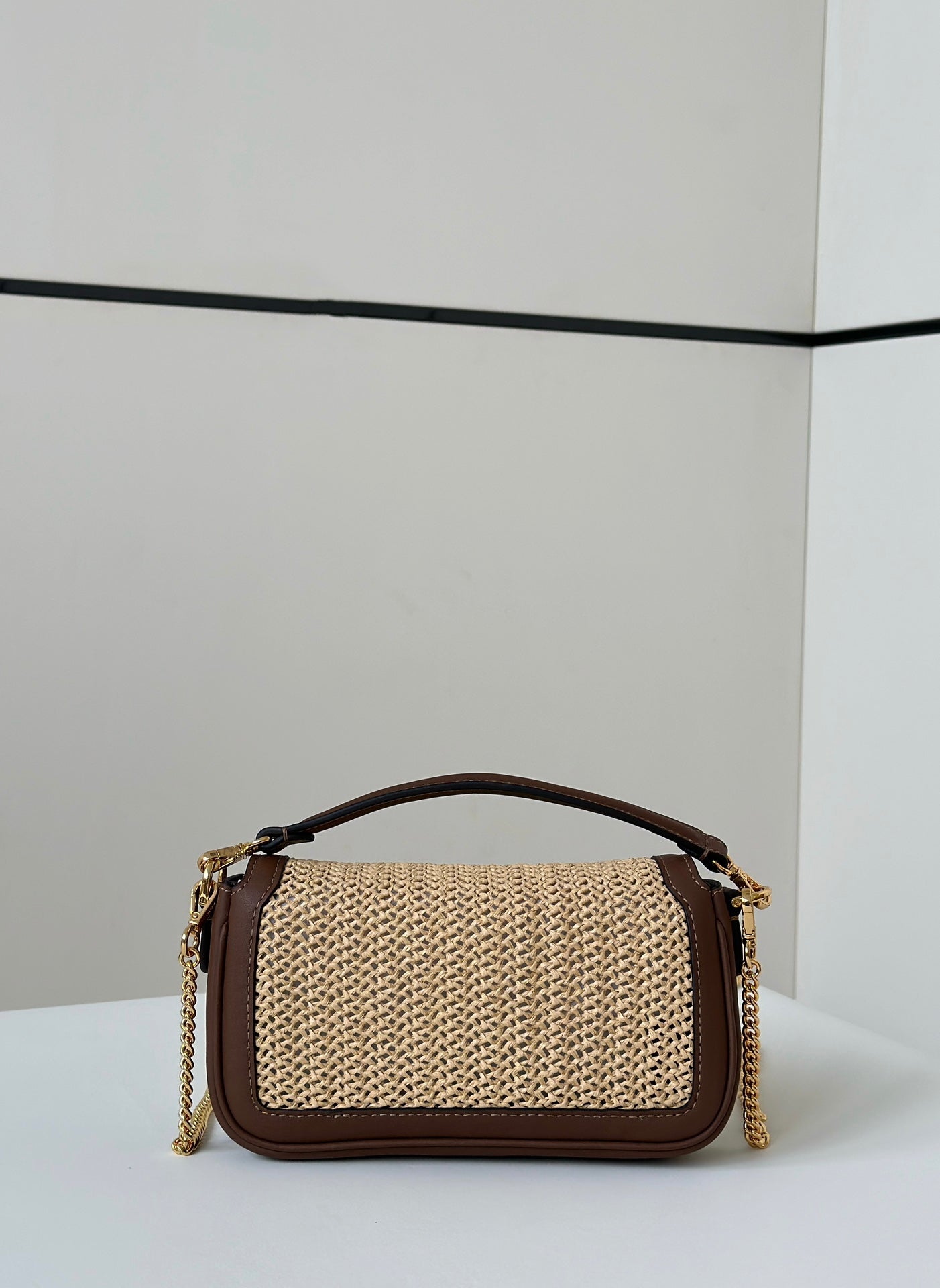 FENDI BAGUETTE 20 BAG IN BEIGE RAFFIA AND BROWN CALFSKIN WITH GOLD HARDWARE