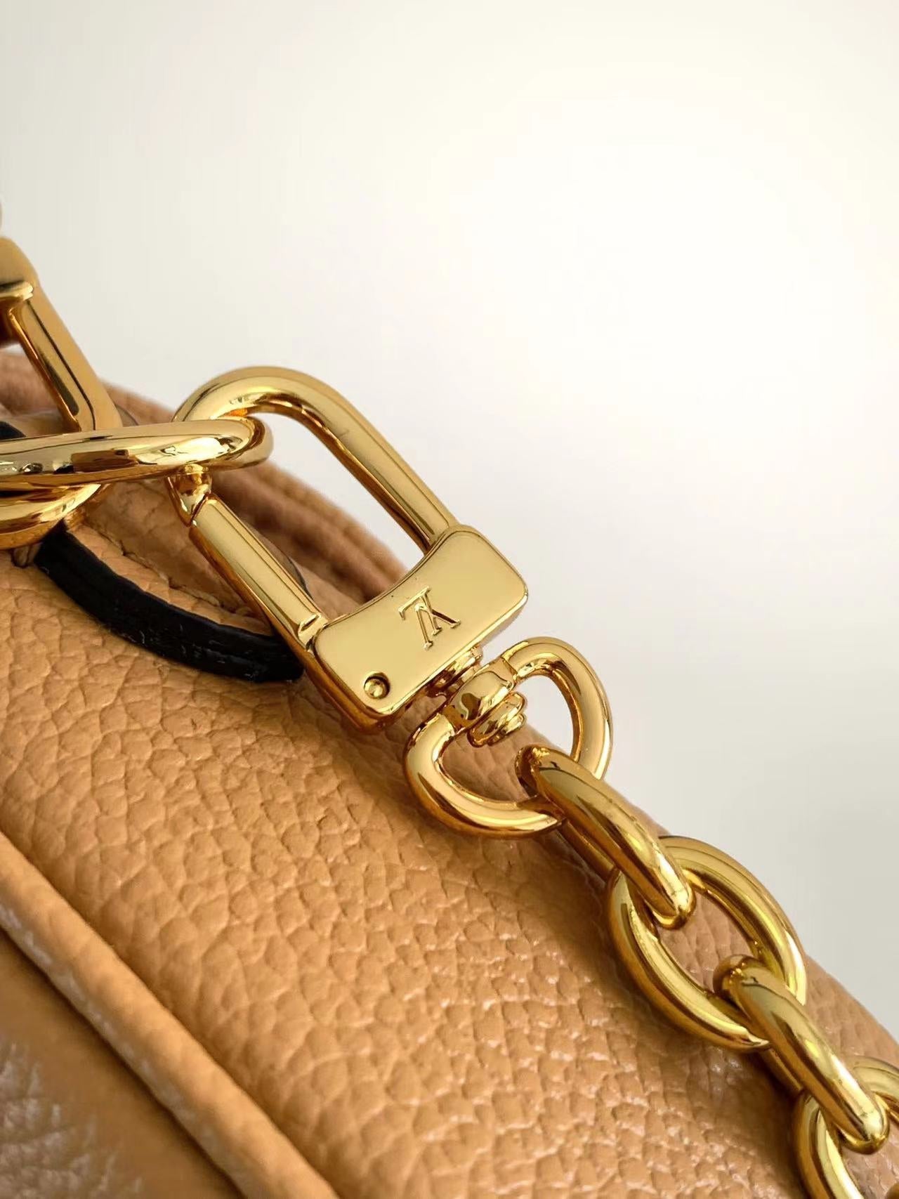 IVY 23 IN ARIZONA CREAM MONOGRAM EMPREINTE LEATHER GOLD HARDWARE