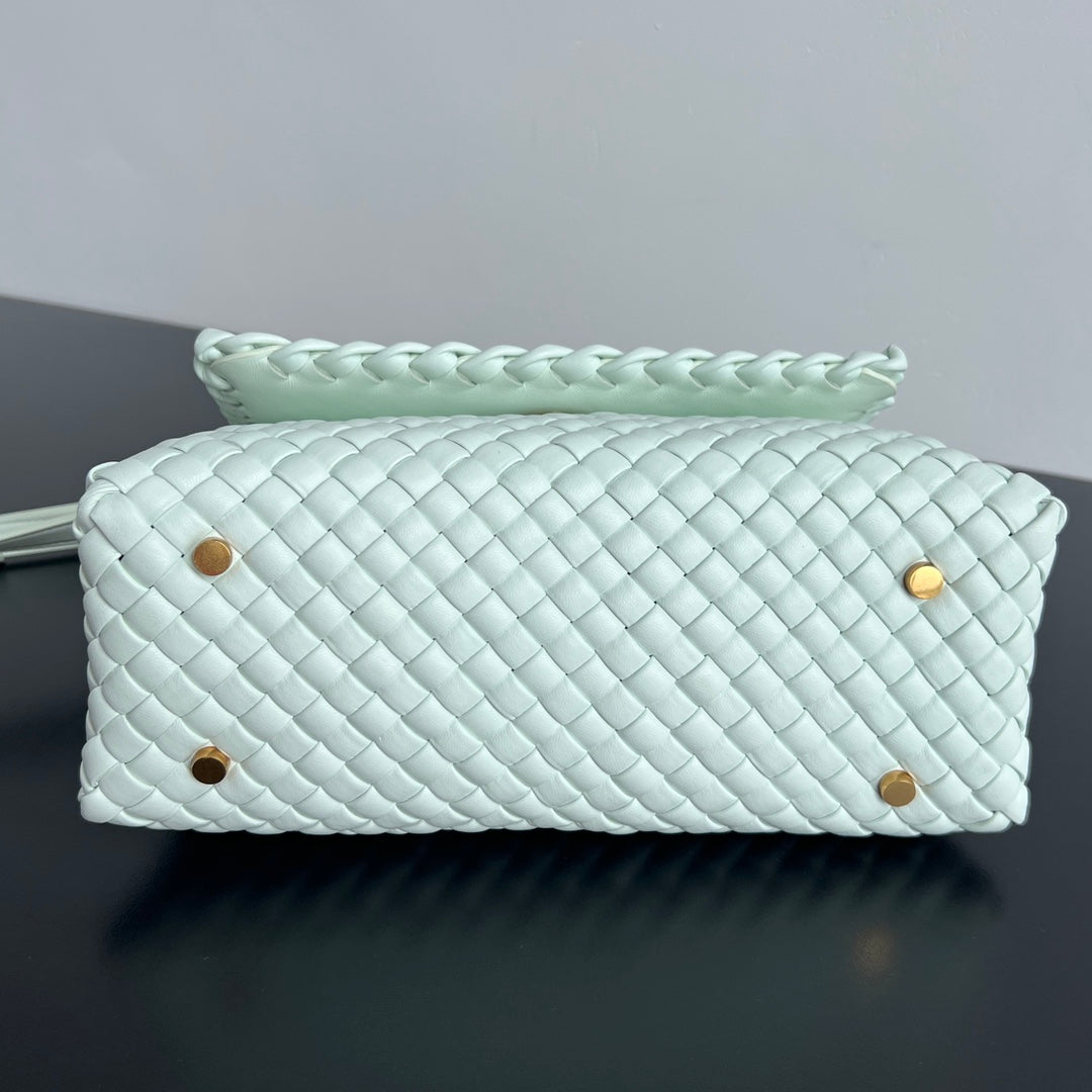 PATTI SHOULDER BAG 26 IN IRISH MINT LAMBSKIN