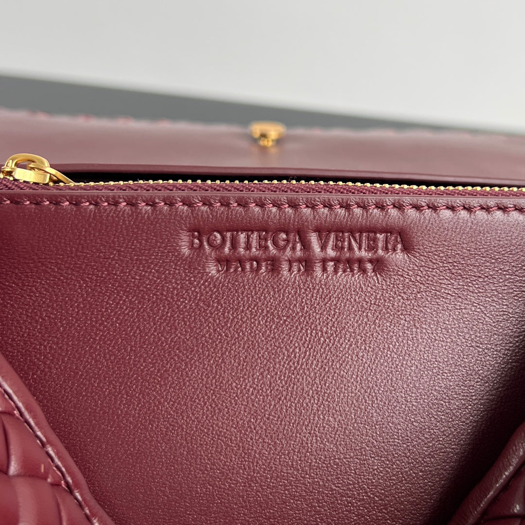 PATTI SHOULDER BAG 26 IN BURGUNDY RED LAMBSKIN