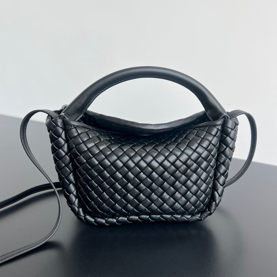 COBBLE TOP HANDLE BAG 23 IN BLACK LAMBSKIN