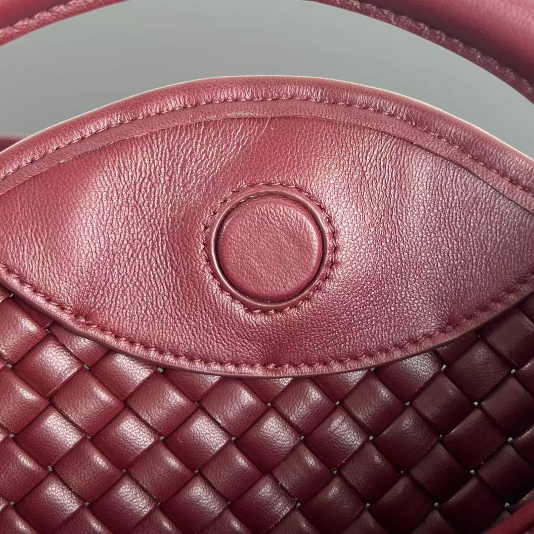 COBBLE TOP HANDLE BAG 23 IN BURGUNDY RED LAMBSKIN