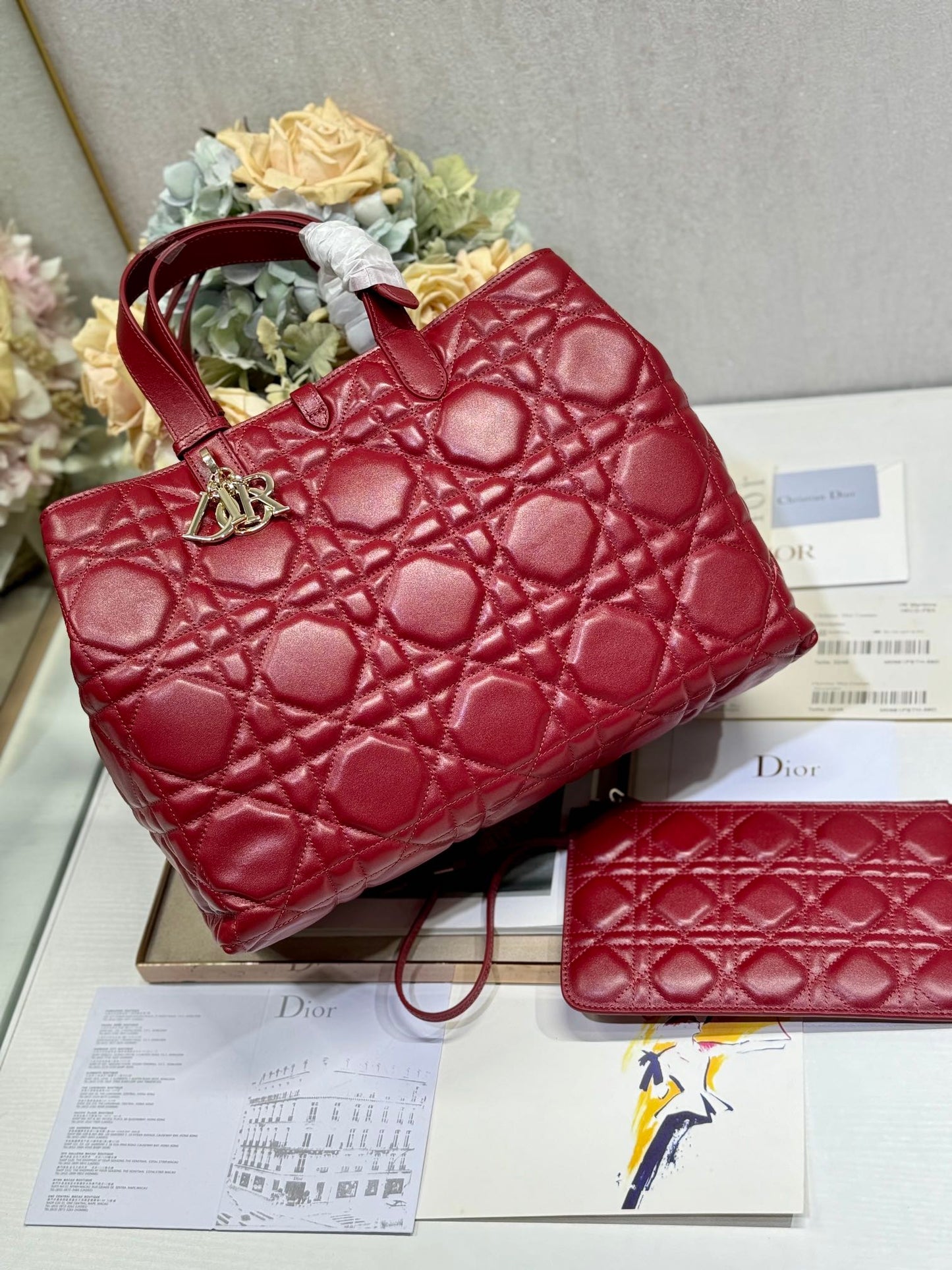 MEDIUM 37 TOUJOURS BAG IN RUBY RED MACROCANNAGE LAMBSKIN