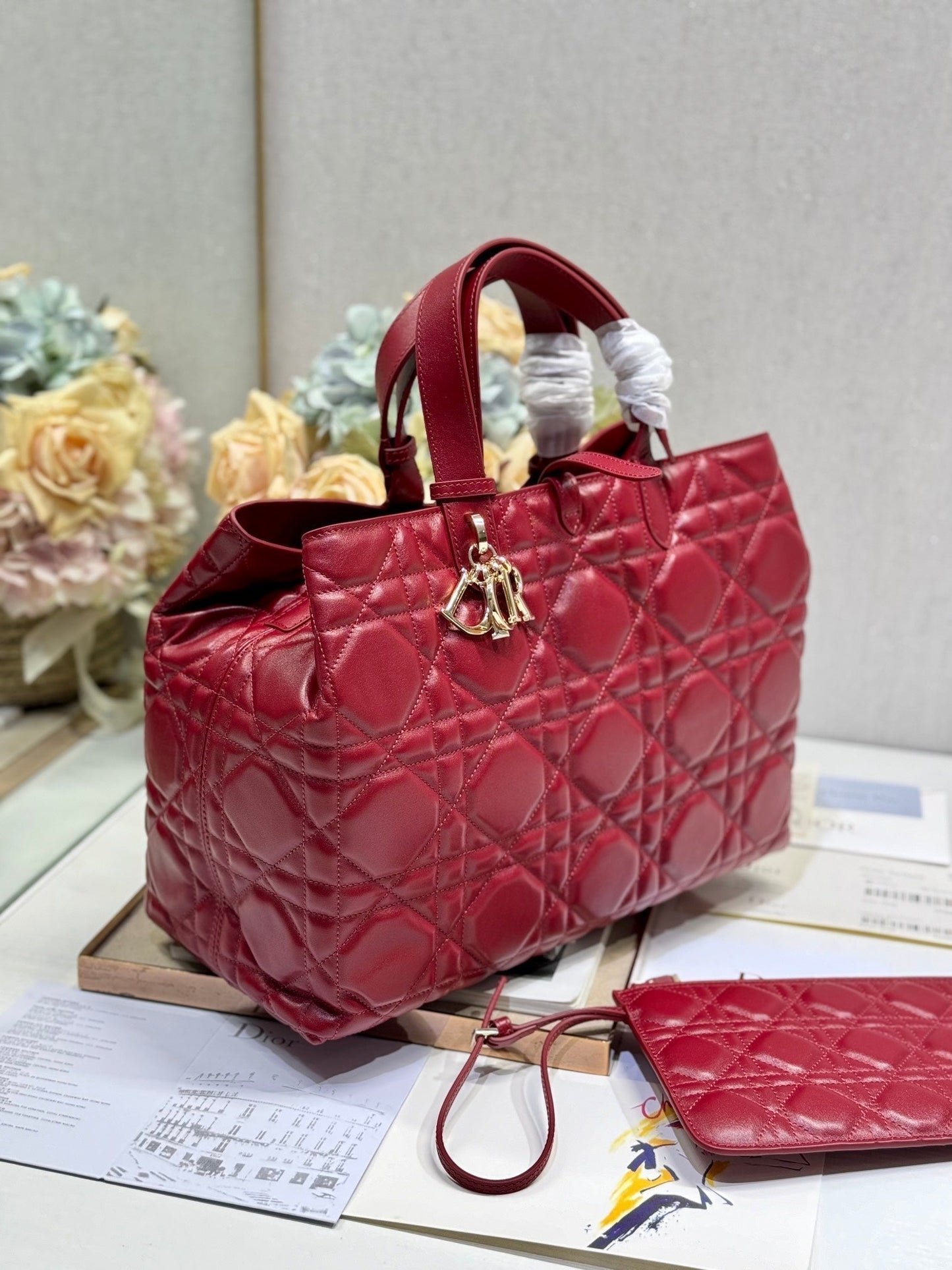 MEDIUM 37 TOUJOURS BAG IN RUBY RED MACROCANNAGE LAMBSKIN