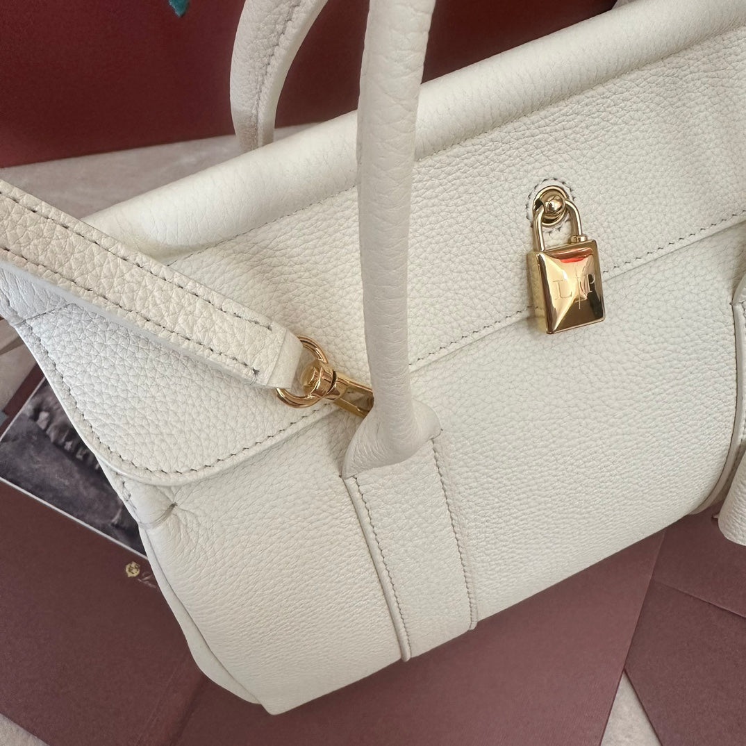 LOOM BAG 25 IN WHITE CALFSKIN WITH GOLD HARDWARE