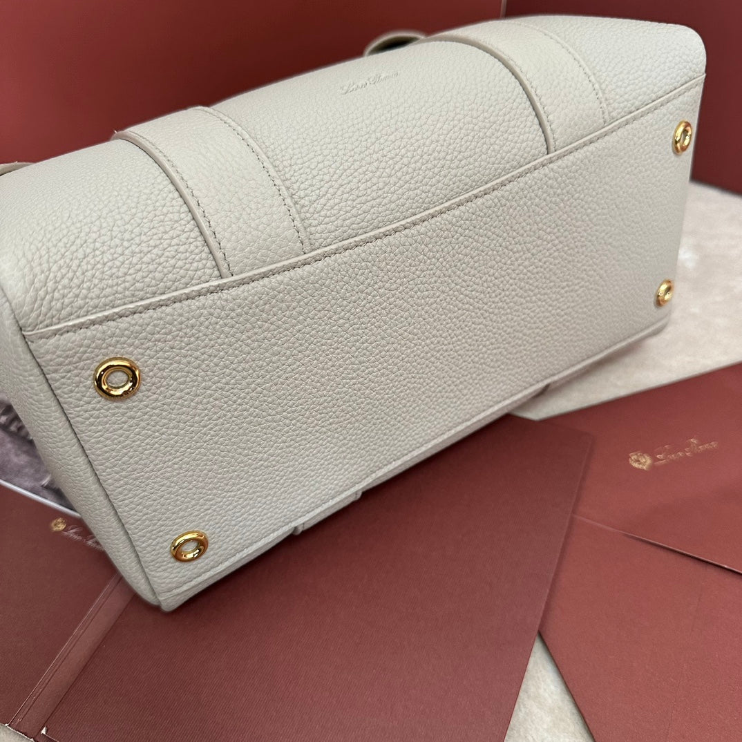 LOOM BAG 25 IN PALE GRAY SMOOTH CALFSKIN WITH GOLD HARDWARE