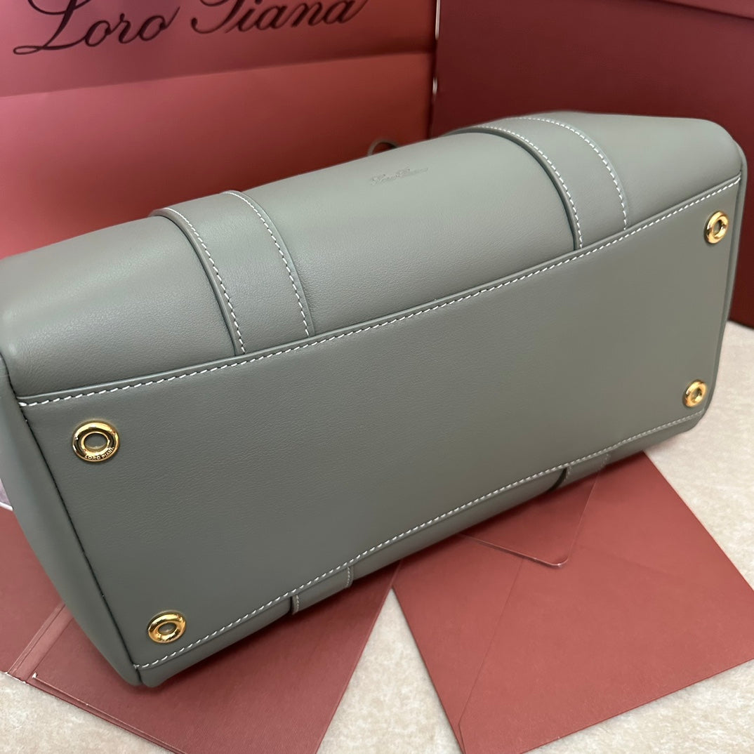 LOOM BAG 32 IN THYME GREEN SMOOTH CALFSKIN