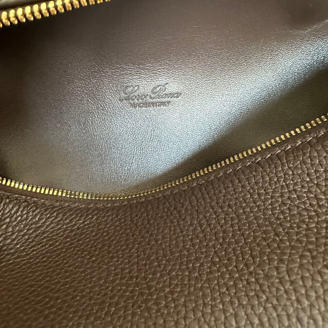 EXTRA POCKET L19 IN DARK BROWN CALFSKIN WITH GOLD HARDWARE