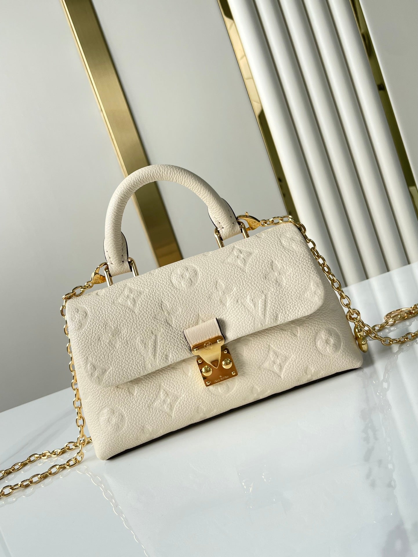 NANO MADELEINE 21 IN CREAM EMBOSSED CALFSKIN GOLD HARDWARE