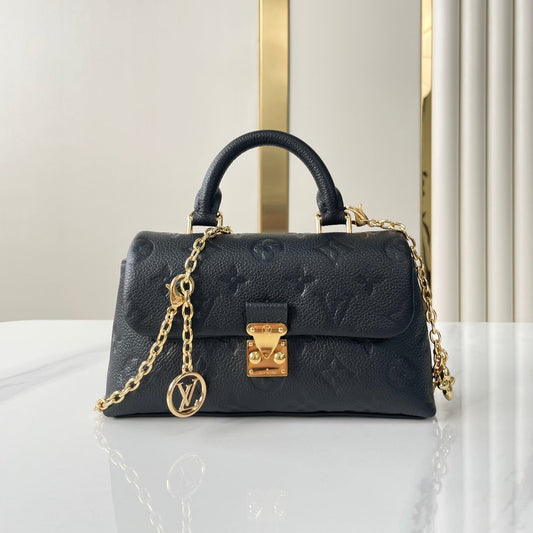 NANO MADELEINE 21 IN BLACK EMBOSSED CALFSKIN GOLD HARDWARE