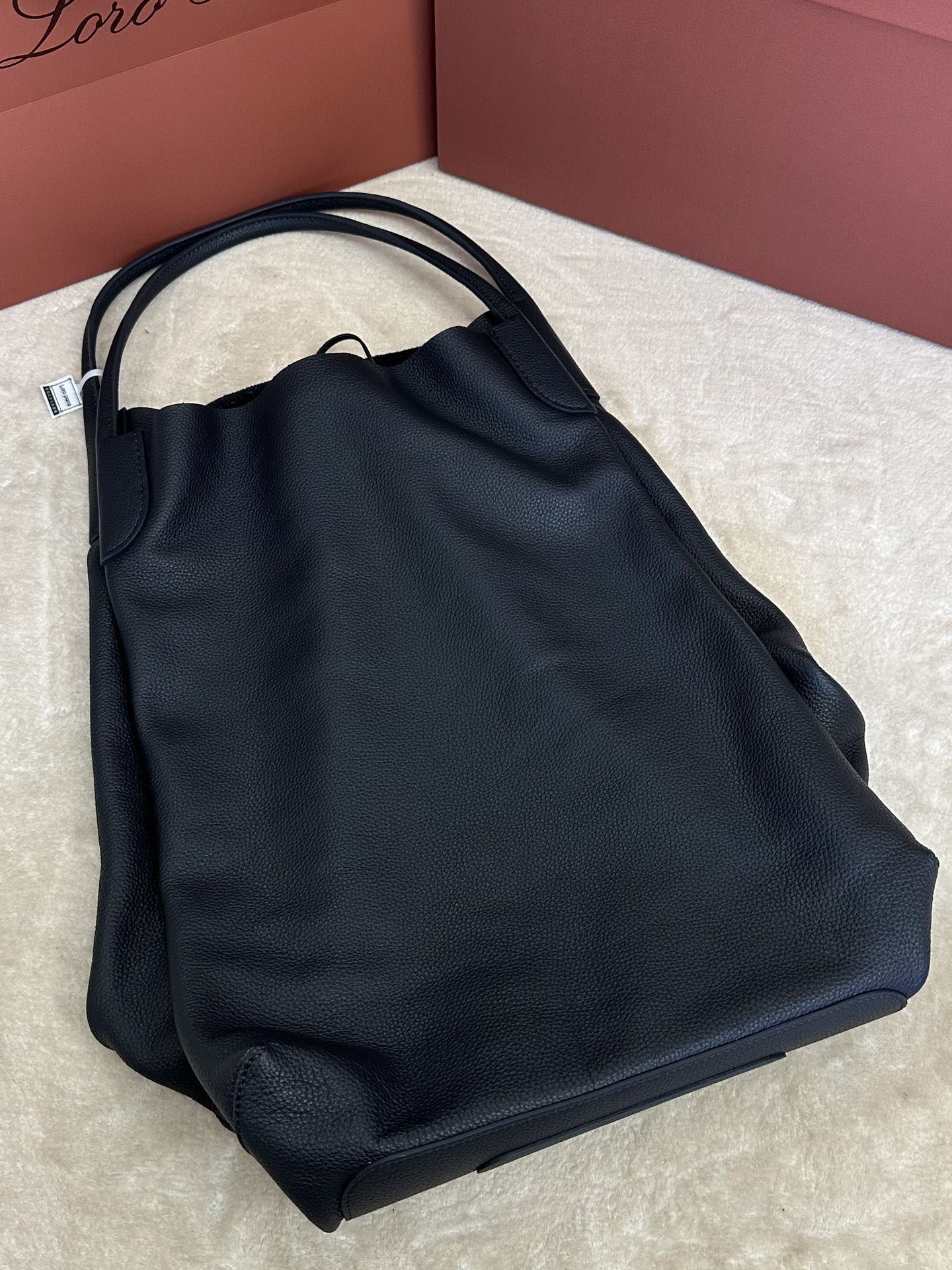 BALE HOBO EXTRA LARGE 40 BAG IN BLACK CALFSKIN