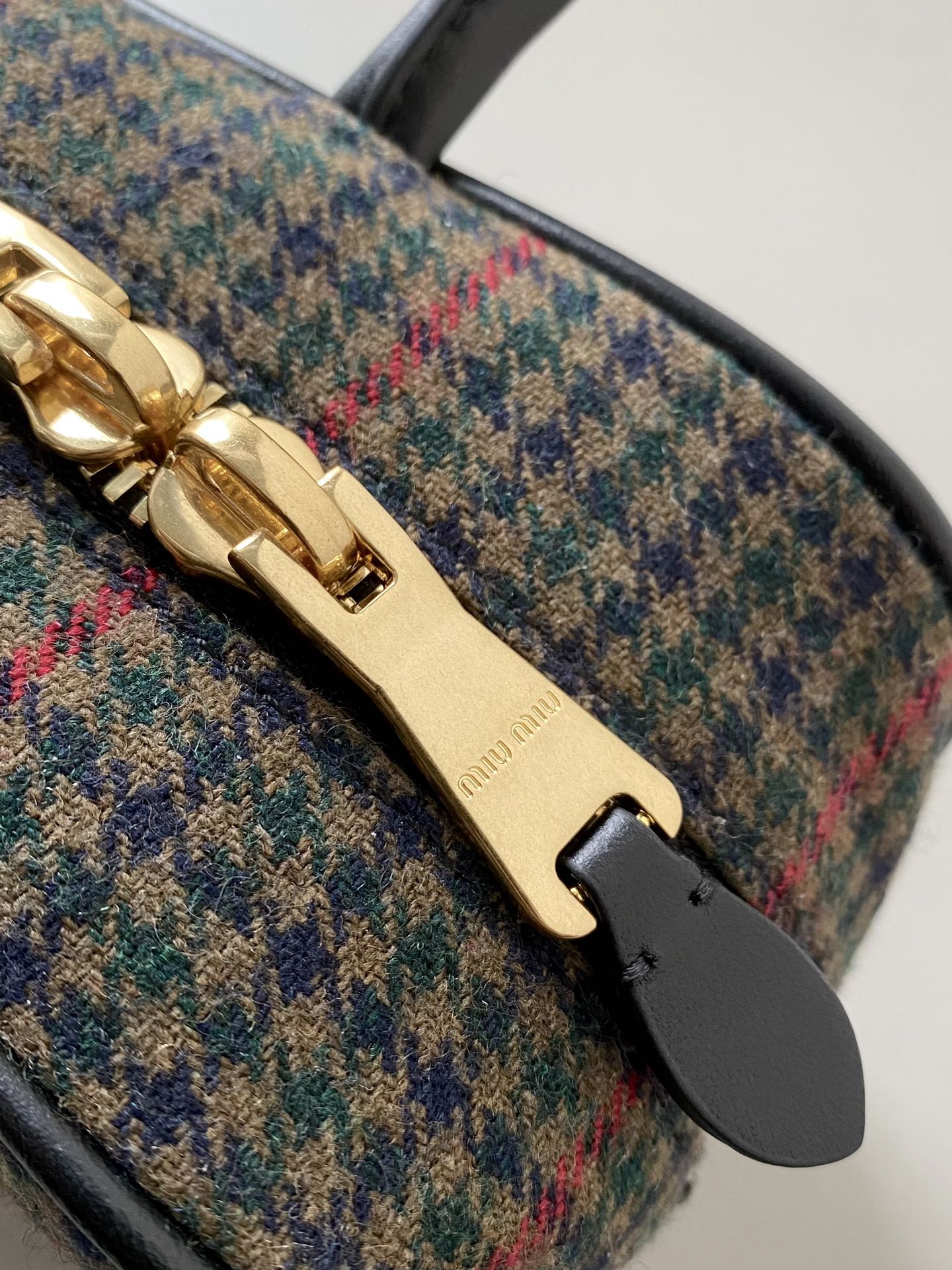 BEAU TOP HANDLE BAG 27 IN LODEN GREEN TARTAN AND BLACK LEATHER TRIM