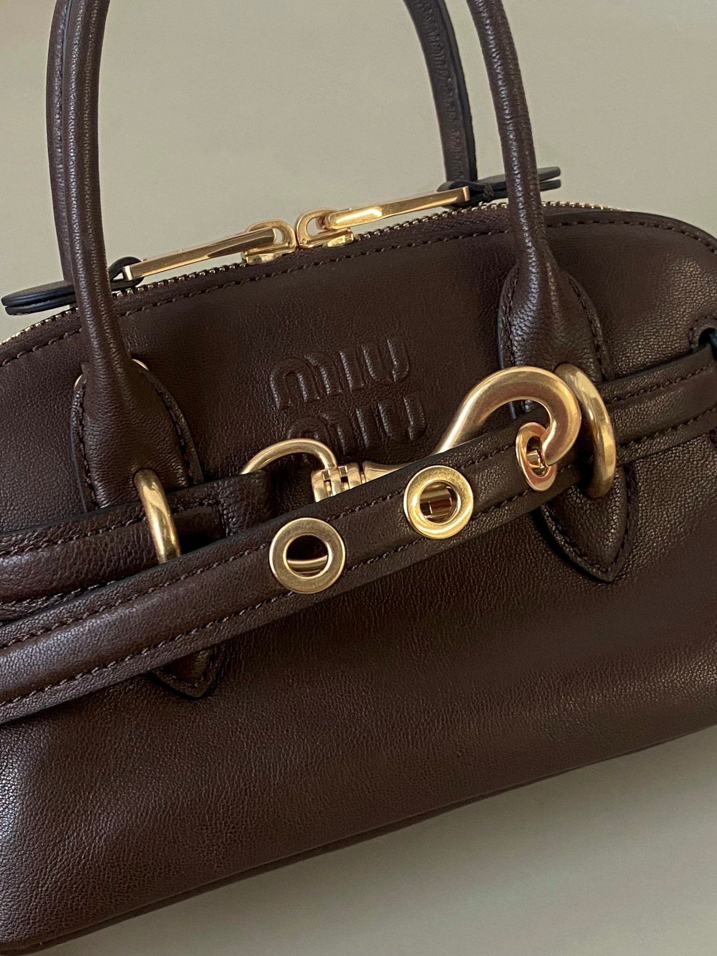 AVENTURE NAPPA MINI BAG 21 IN BRUNETTE BROWN CALFSKIN GOLD HARDWARE