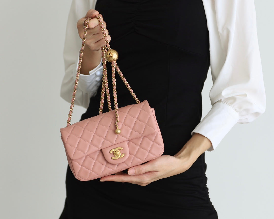 FLAP BAG 20CM BABY PINK LAMBSKIN GOLD HARDWARE