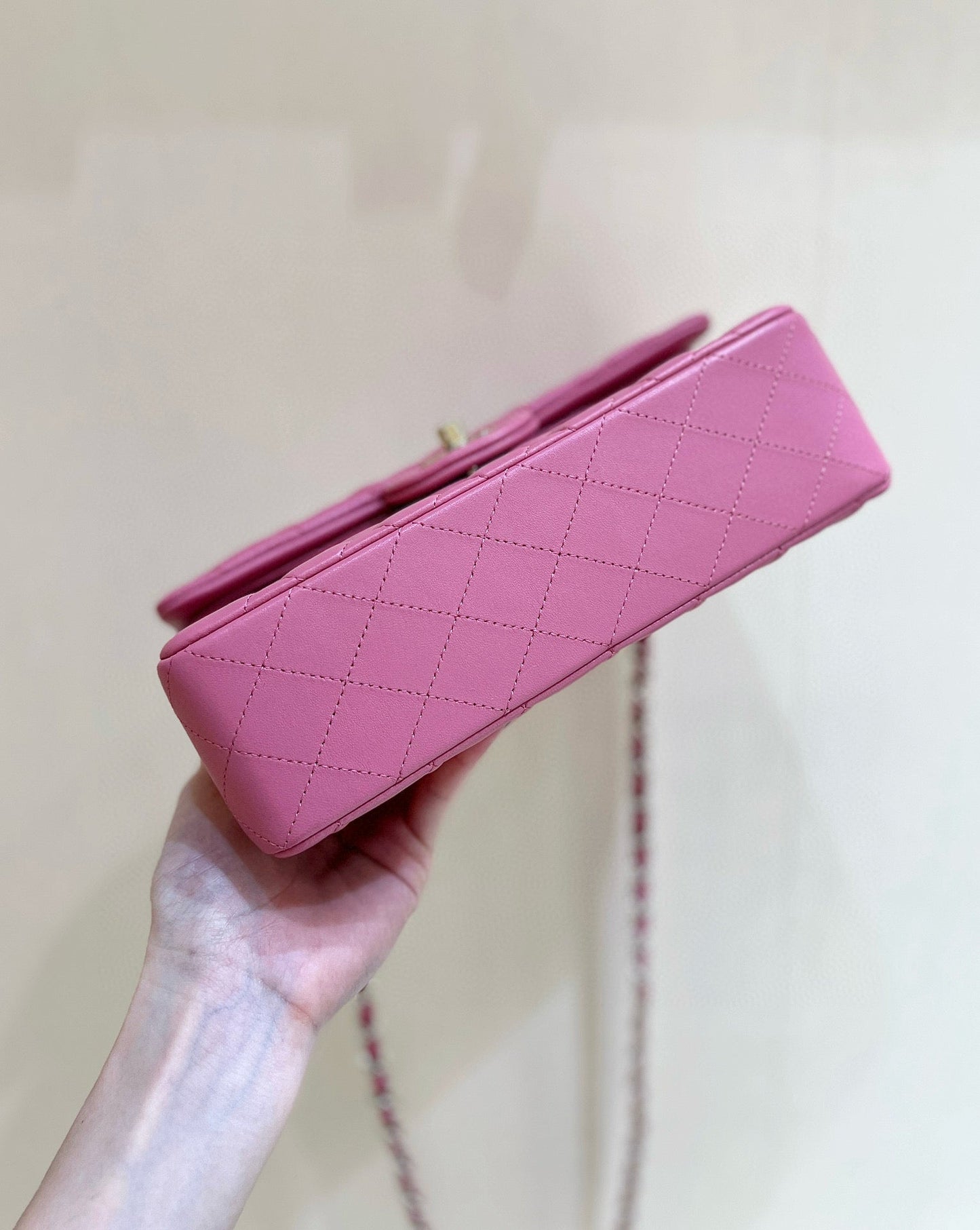 FLAP BAG 23CM GEM PINK LAMBSKIN GOLD HARDWARE