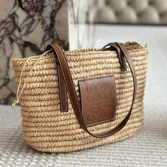 LOE 27 SUMMER WOVEN BASKET IN NATURAL RAFFIA