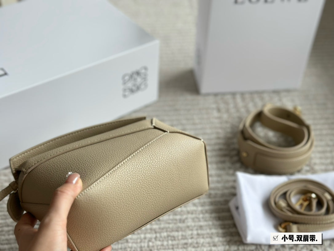 LOE MINI 18 PUZZLE BAG IN DARK CREAM CALFSKIN