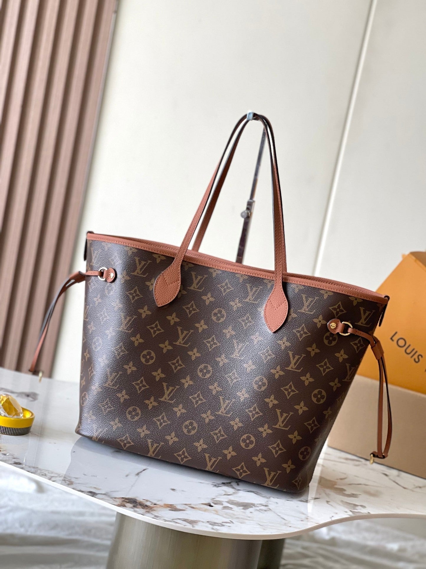 NEVERFULL INSIDE OUT MM 31 IN BROWN MONOGRAM CANVAS AND CALFSKIN TRIM