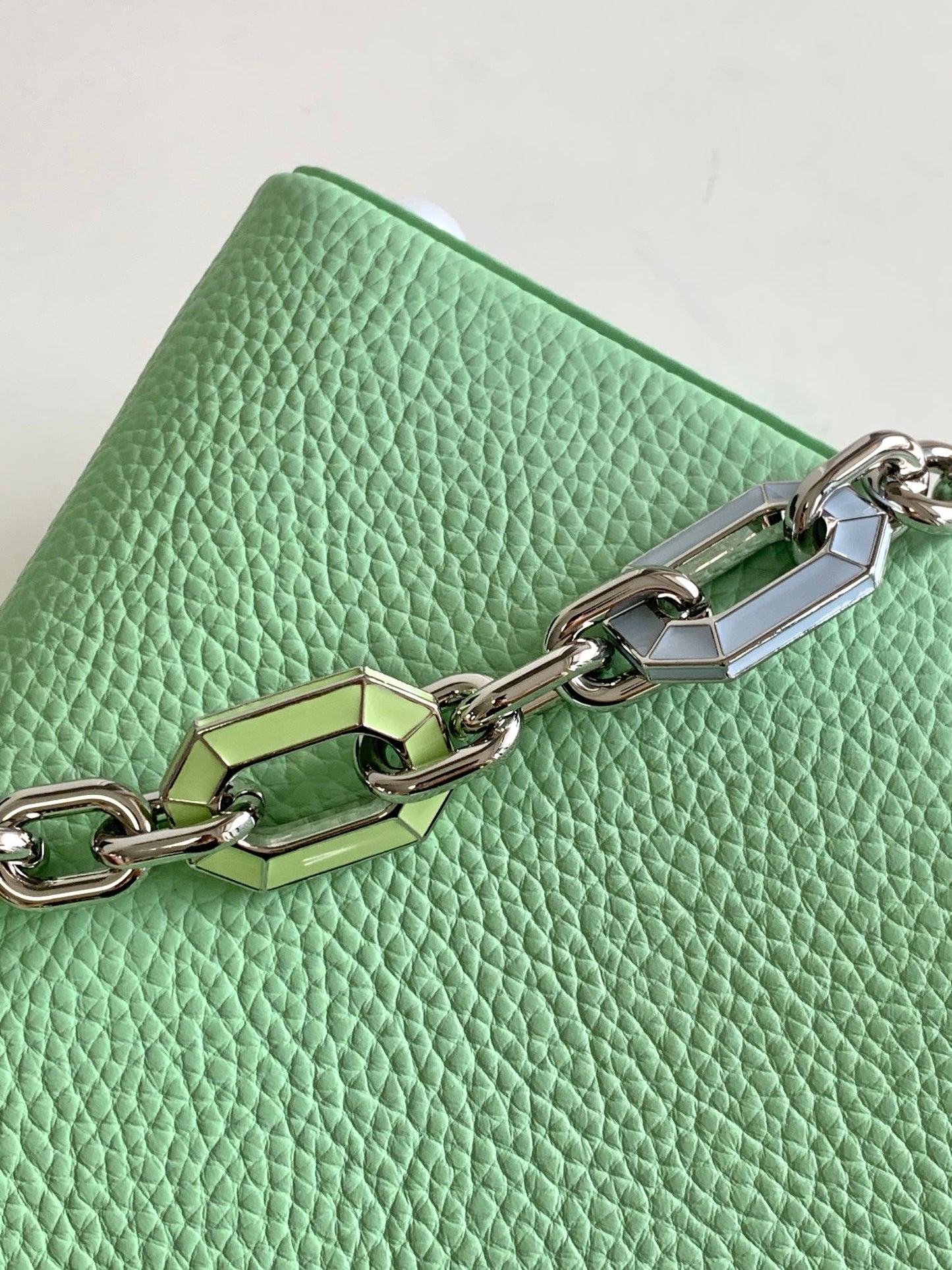 CAPUCINES BB 27 IN LIGHT GREEN TAURILLON SILVER HARDWARE