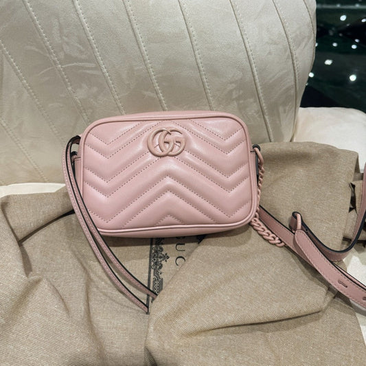 GG MINI 18 MARMONT MATELASSÉ SHOULDER BAG LIGHT PINK CALFSKIN