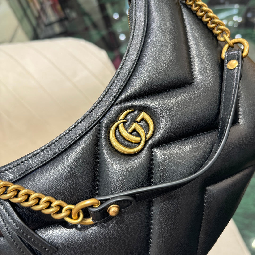 GG SMALL 26 MARMONT BAG IN BLACK CALFSKIN